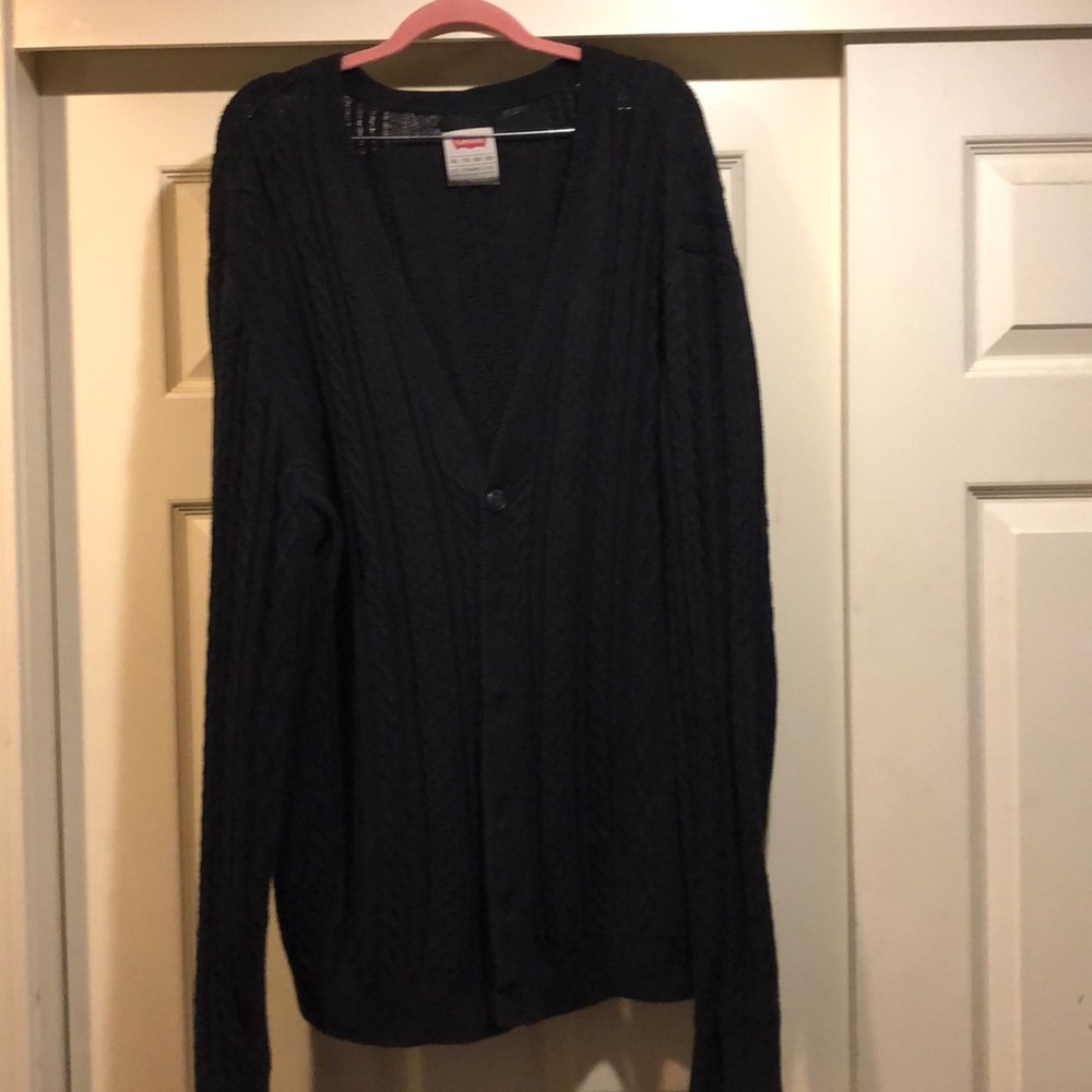 Levi black sweater in xxl in men’s